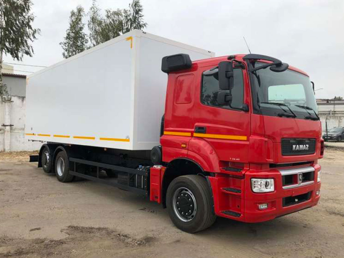Промтоварный фургон КАМАЗ 65208